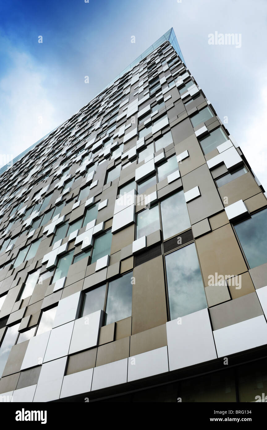 La costruzione del cubo a Birmingham in Inghilterra Regno Unito Foto Stock