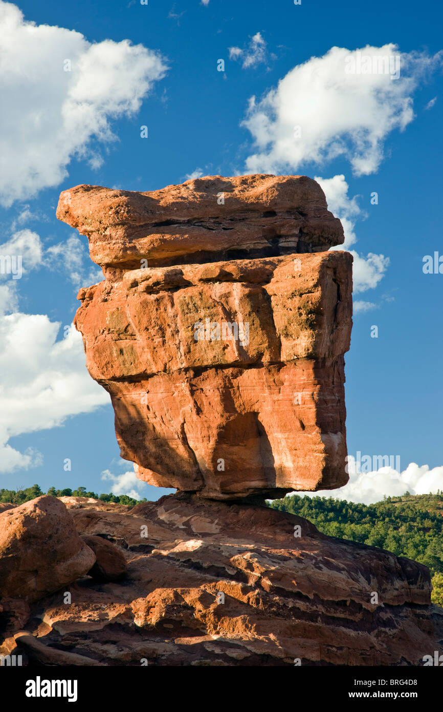 Roccia equilibrato, Giardino degli dèi, Nazionale Monumento Naturale, Colorado Springs, Colorado, STATI UNITI D'AMERICA Foto Stock