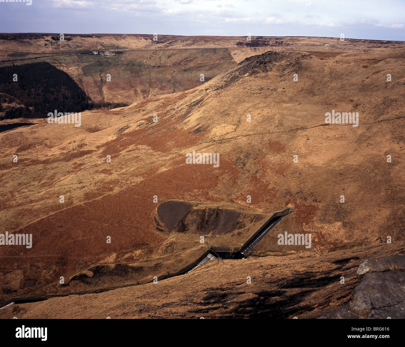 Canale sotterraneo di Colomba di alimentazione serbatoio di pietra Greenfield Lancashire Inghilterra Foto Stock