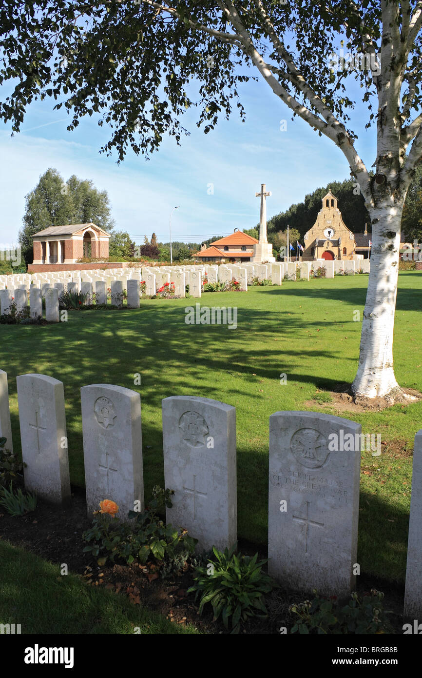 Hooge cratere cimitero dei soldati del Commonwealth uccisi in WW1. (Ypres) Ieper West-Vlaanderen Belgio. Foto Stock