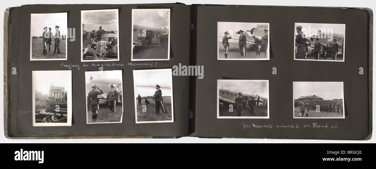 Un album ricordo per un funzionario dello staff Luftwaffe del 3° Luftflotte, con 133 foto di diverse dimensioni, alcuni ritratti inscritti del generale Sperrle come Comandante-in-Capo Ovest 1939 e alcuni dei suoi funzionari, compreso il suo Capo di Stato maggiore, GenMaj Ritter von Pohl. Ingegnere capo del 3° Luftflotte, staff Ing. Scheunemann(?),Group Ia(Operations Chief)Colonel Koller,Chief Quartermaster Colonel Stein,staff Judge Advocate Dr. Eckerle,e altri. Ispezioni da parte di Göring, Lörzer, Udet e Milch. Immagini di aerei, aerei nemici abbattuto, pesanti e leggeri, diritti aggiuntivi-clearences-non disponibili Foto Stock