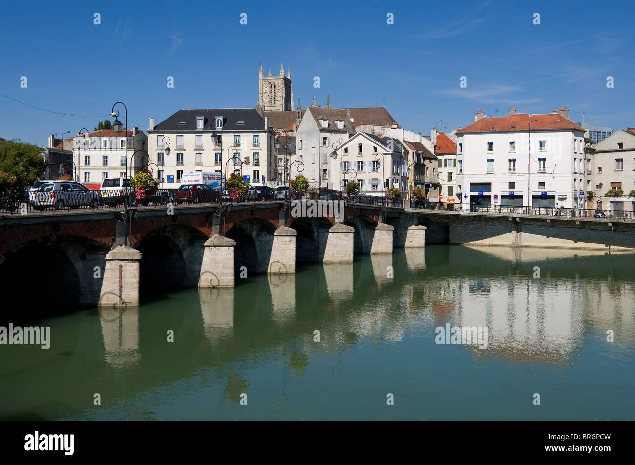 Centro città a Meaux Francia Foto stock - Alamy