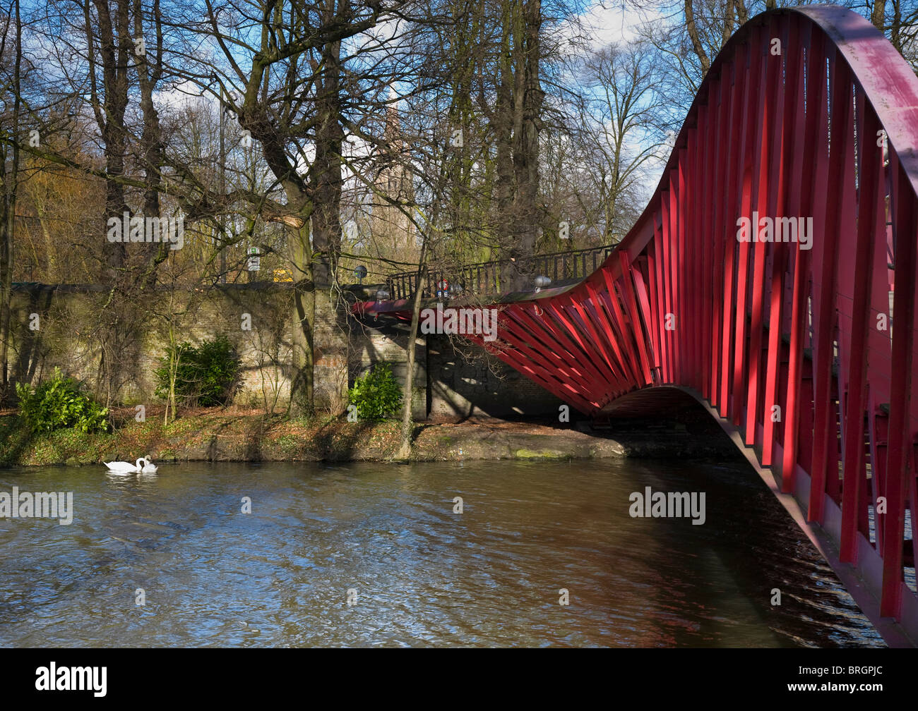 Il ponte dalla fermata al parco Minnewater in Bruges Foto Stock