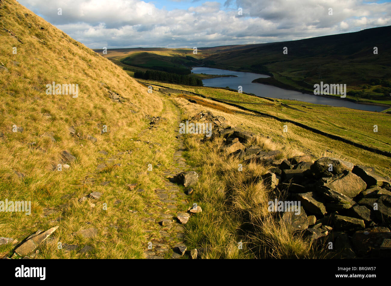 Vecchia cava via sopra Woodhead serbatoio, vicino Crowden in Longdendale, Peak District, England, Regno Unito Foto Stock