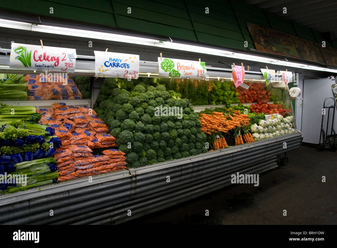 La frutta e la verdura in una fattoria di stand in Bothell WA stato di Washington STATI UNITI D'AMERICA Foto Stock