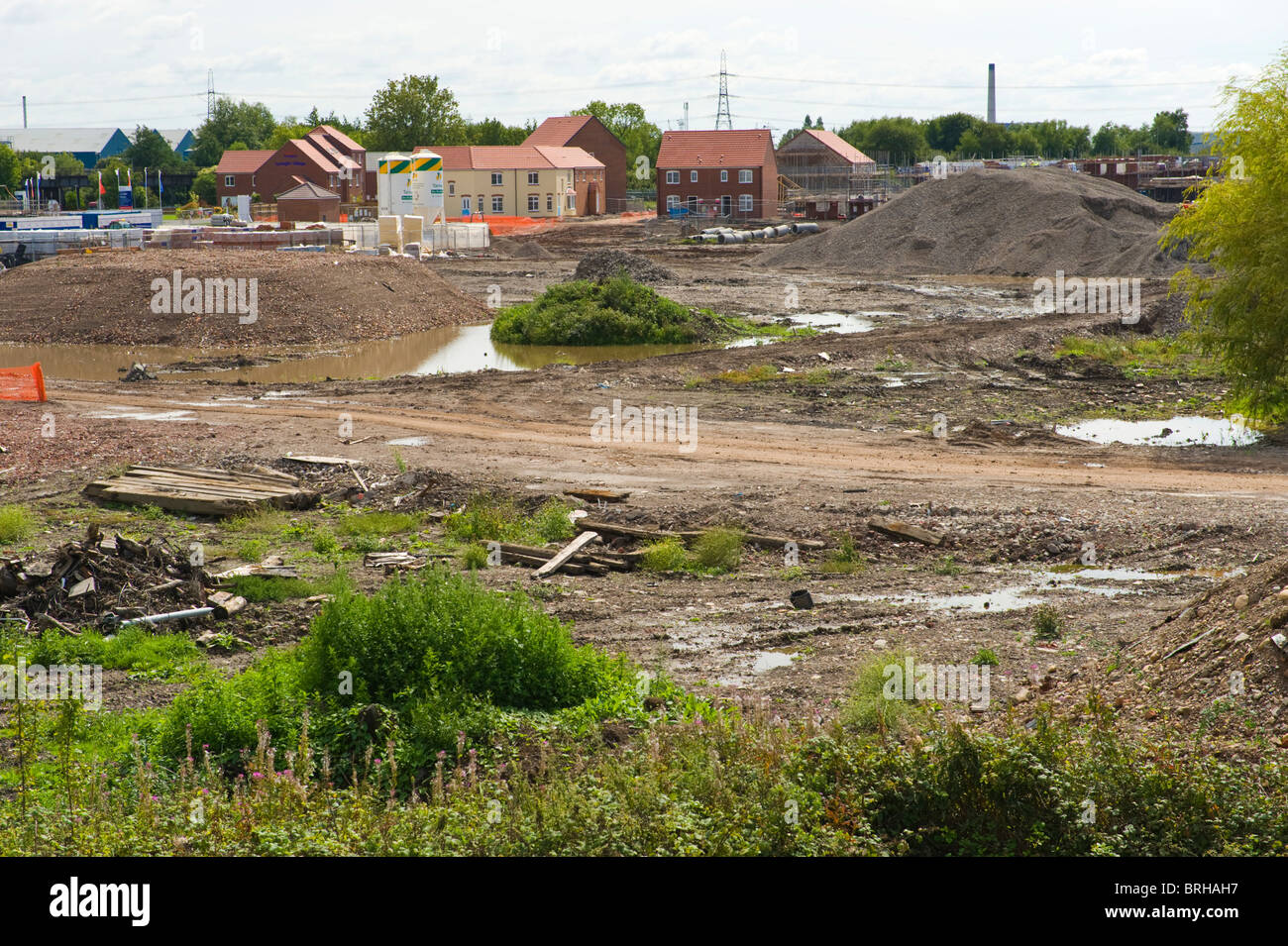 Lysaght case di villaggio essendo costruito da Taylor Wimpey su ex acciaierie sito nella città di Newport Gwent South Wales UK Foto Stock