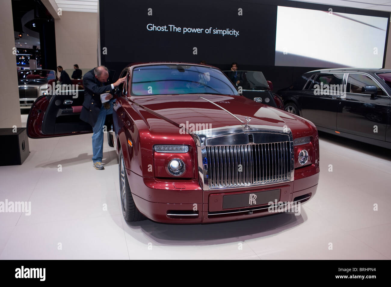 Parigi, Francia, Salone dell'automobile di Parigi, Rolls Royce, 350.000 € berlina di lusso, Phantom, in mostra, showroom anteriore Foto Stock