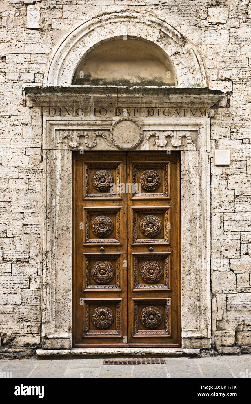 Merchants Guild porta in Palazzo dei Priori, Perugia, Umbria, Italia Foto Stock