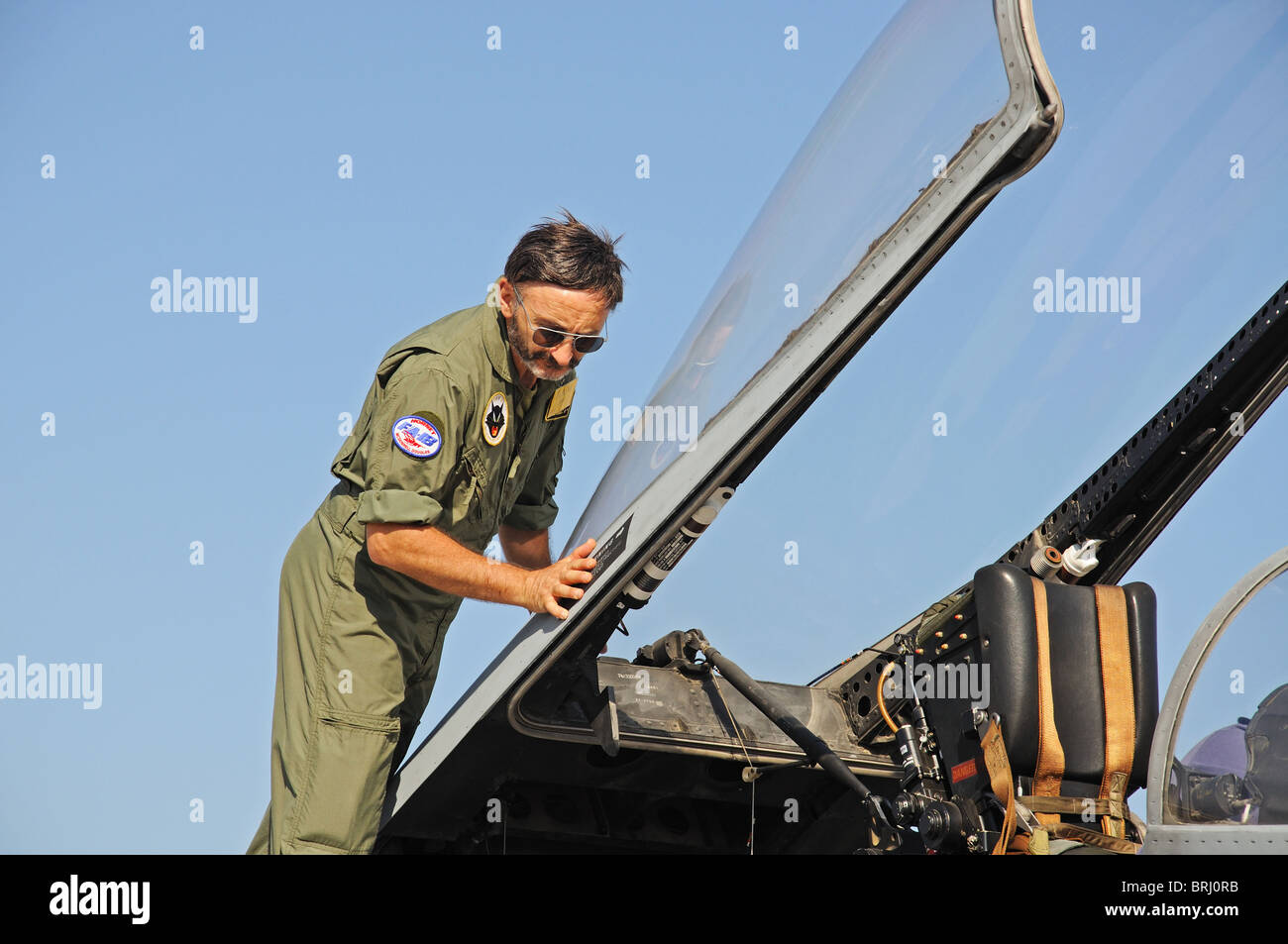 McDonnell Douglas F-18 Hornet e pilota, dall'aeroporto di Malaga, Malaga, Costa del Sol, provincia di Malaga, Andalusia, l'Europa. Foto Stock