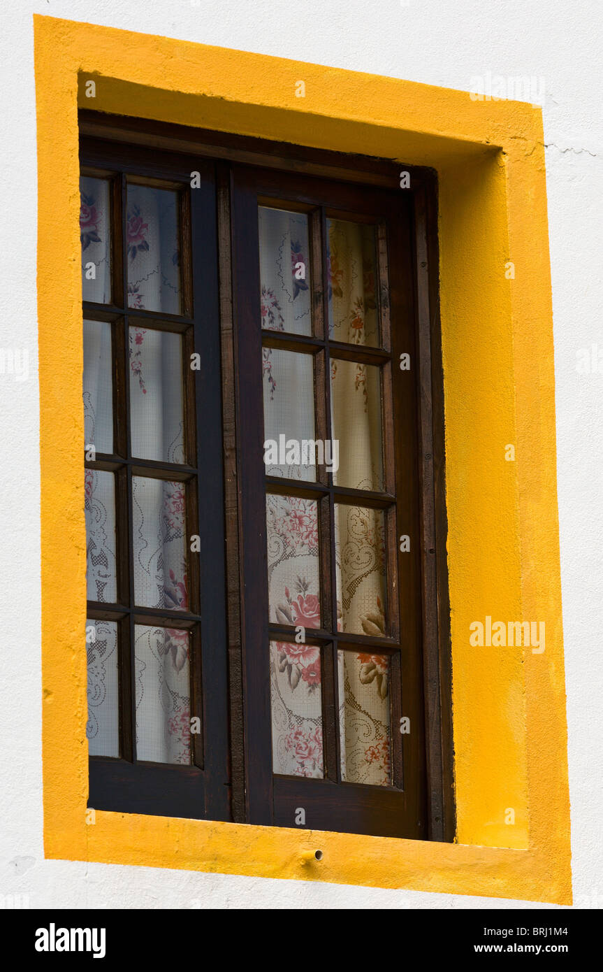 Finestre casa a Mosteiros, San Miguel, Azzorre, Portogallo. Foto Stock