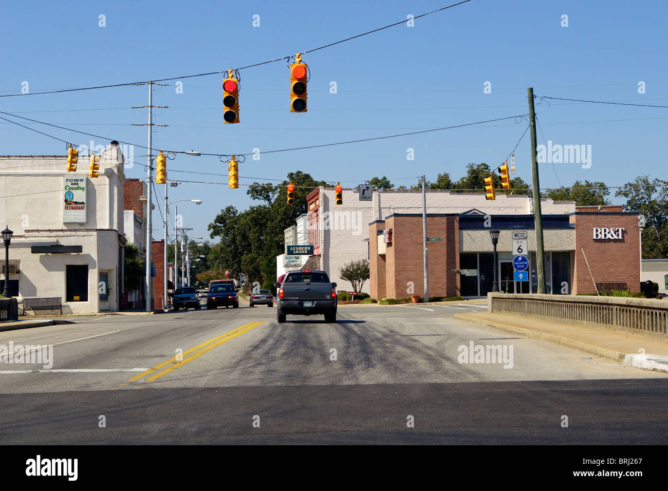 La piccola città di St. Matthews, SC si trova lungo la Statale 6 nelle Midlands della Carolina del Sud. Foto Stock