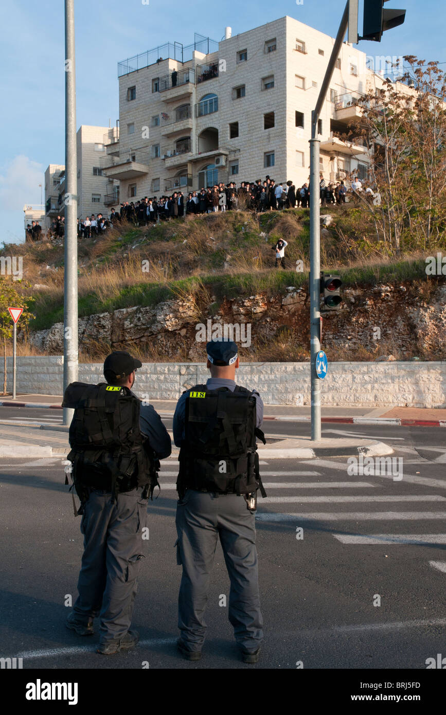 Dimostrazione di ortodossi a Har Hotsvim. Gerusalemme Foto Stock