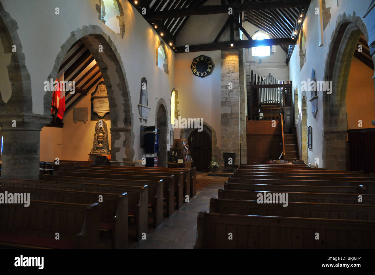 Interno del Wisborough Green chiesa, West Sussex Foto Stock