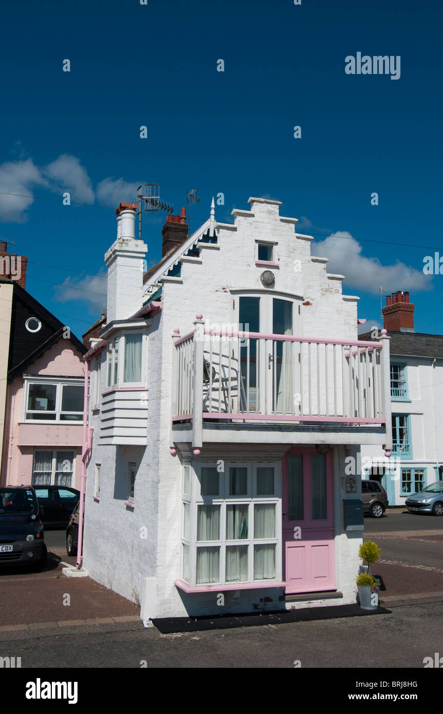 Unico piccolo casa su Aldeburgh bech parte anteriore Foto Stock