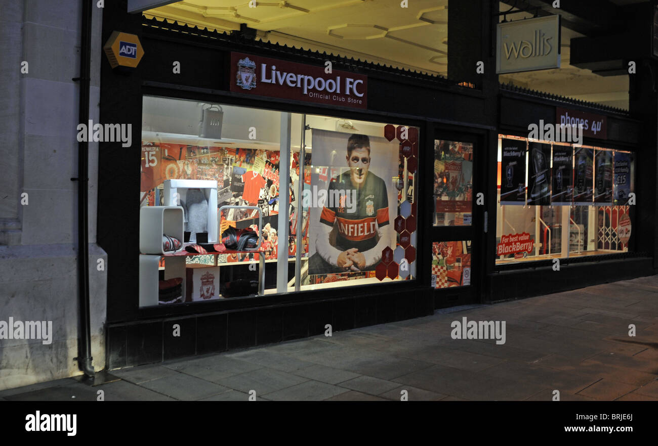 Il Liverpool football club negozio di merchandising in Chester city centre REGNO UNITO Foto Stock