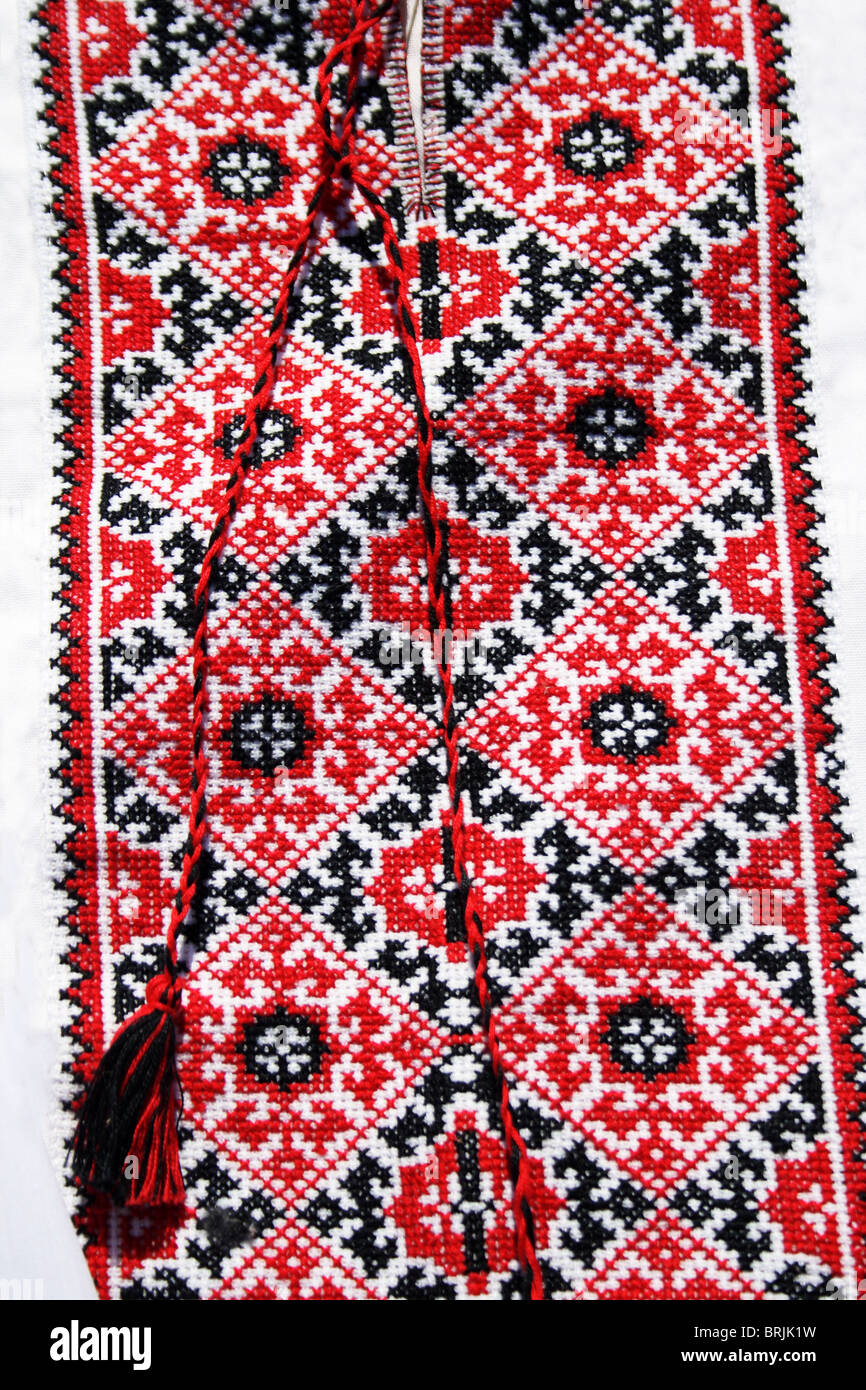 Magliette ricamate sono caratteristici della cultura ucraina Foto Stock