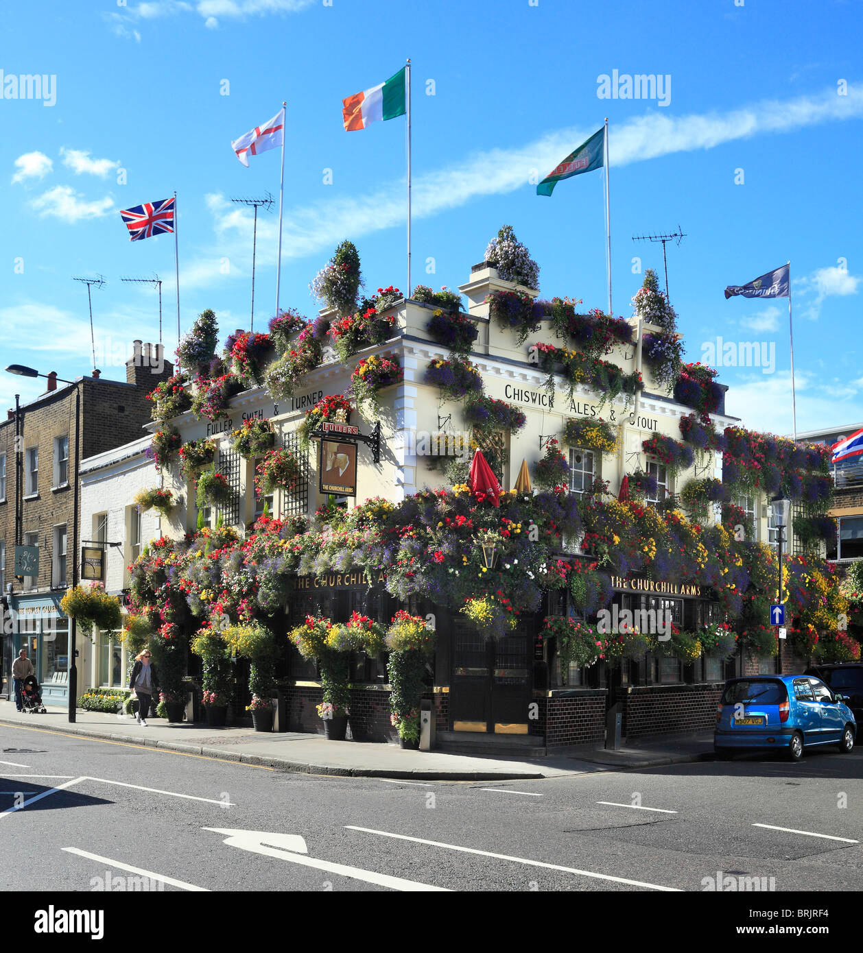 The Churchill Arms Pub in Kensington Church Street a Londra Foto Stock