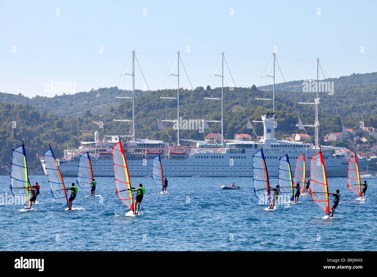 Scuola di windsurf pol33 in Orebic, costa dalmata, penisola di Sabbioncello, Croazia Foto Stock