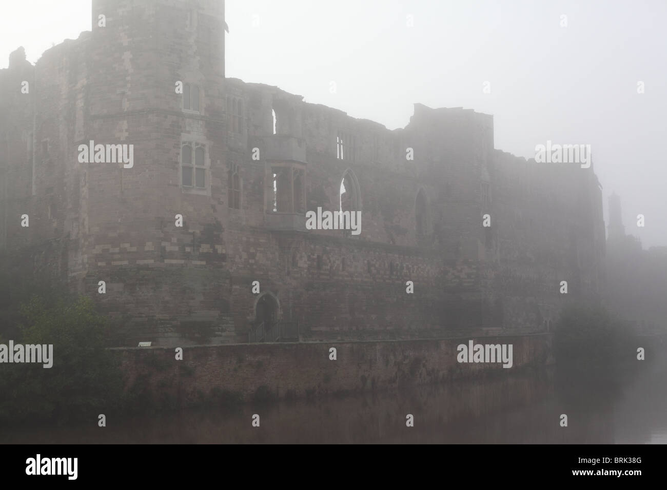Newark Castle mist nebbia Foto Stock