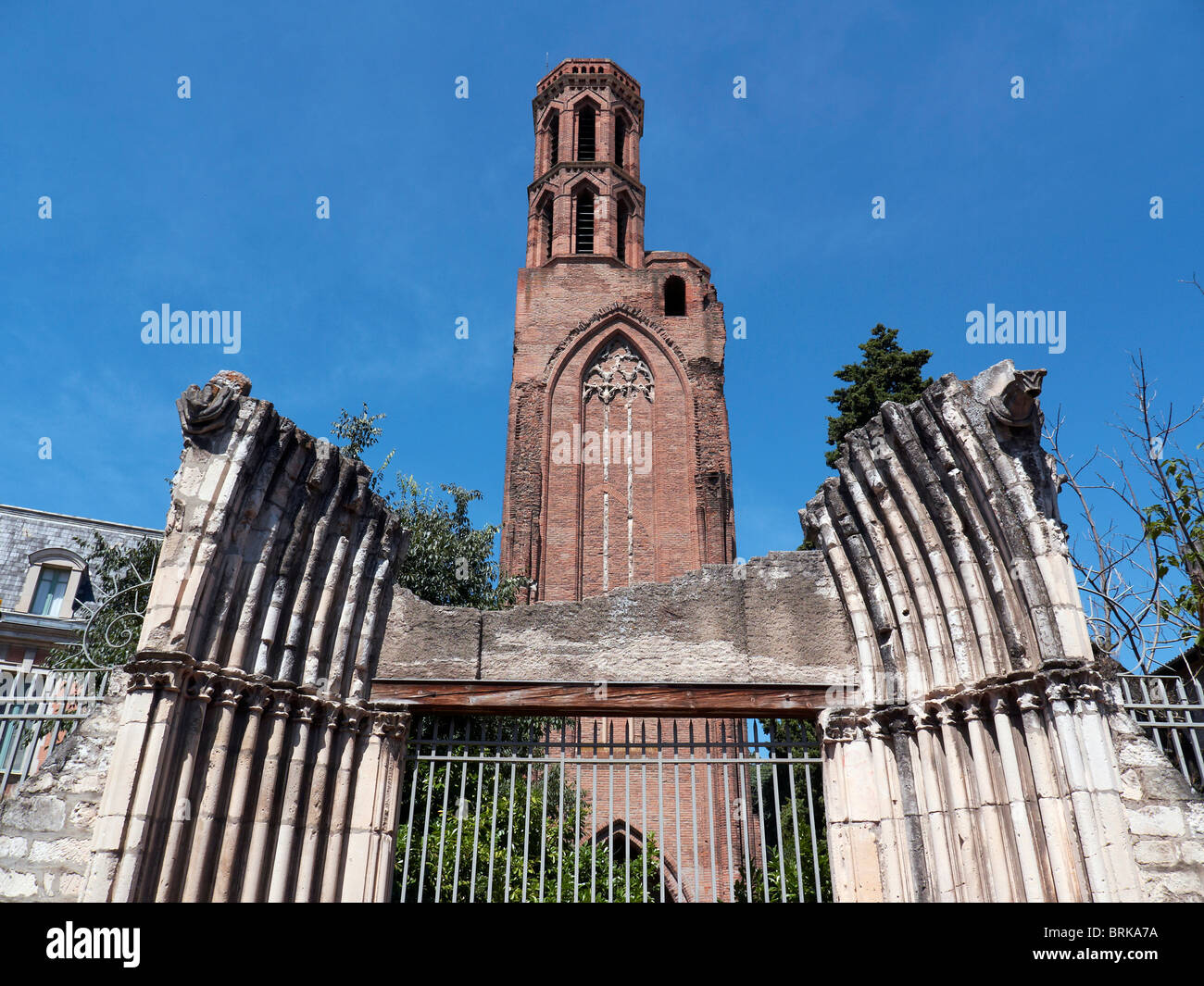 Torre vecchia chiesa di Tolosa Foto Stock