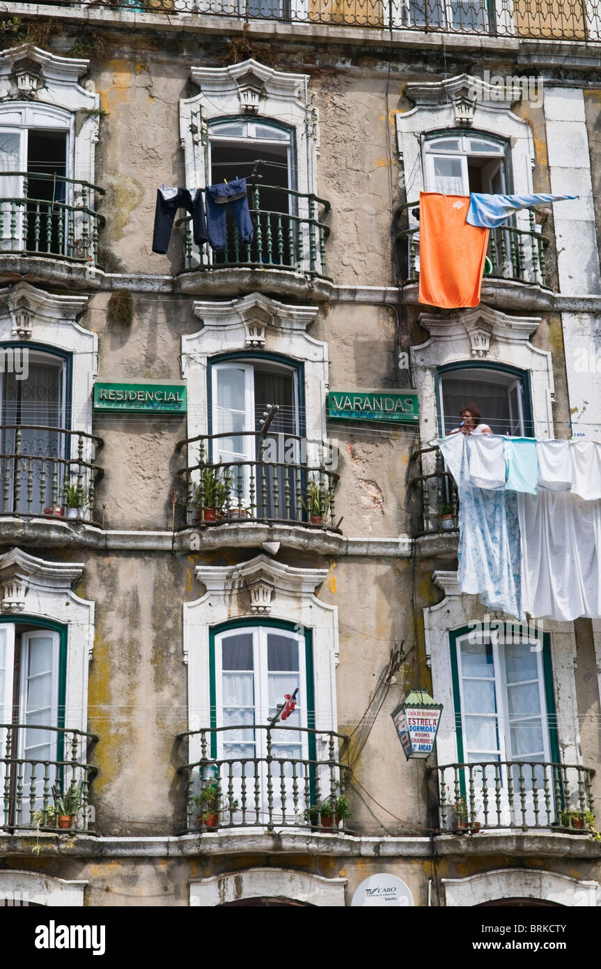 Casa vecchia facciata Alfama Lisbona Portogallo Foto Stock