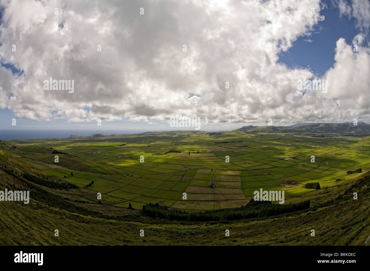 Vista panoramica della valle di Serra do Cume sull'isola di Terceira, sulle Azzorre, in Portogallo. Foto Stock
