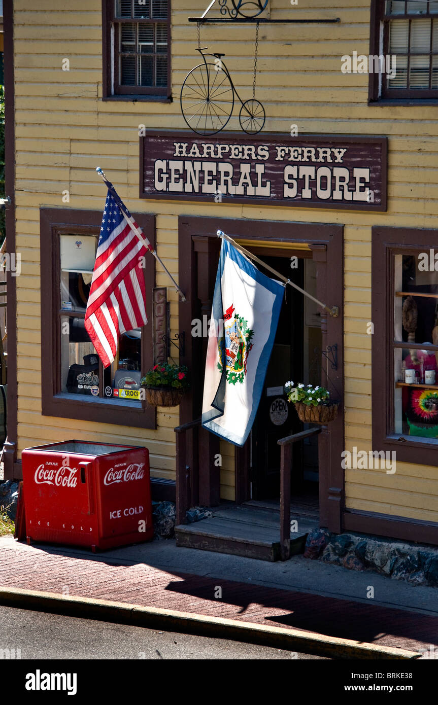 Harper's Ferry General Store nella storica cittadina di harpers Ferry, West Virginia Foto Stock