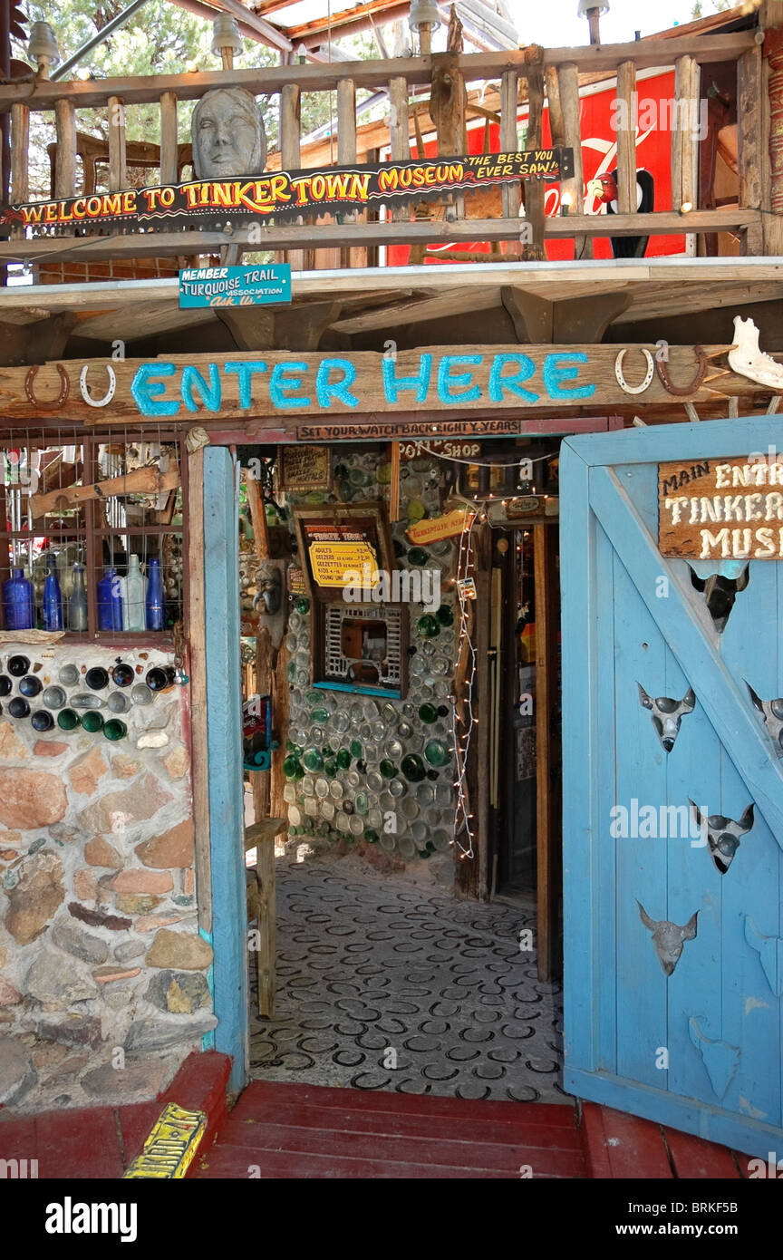 Museo Tinkertown lungo il sentiero turchese National Scenic Byway , Sandia Park, NM. Foto Stock