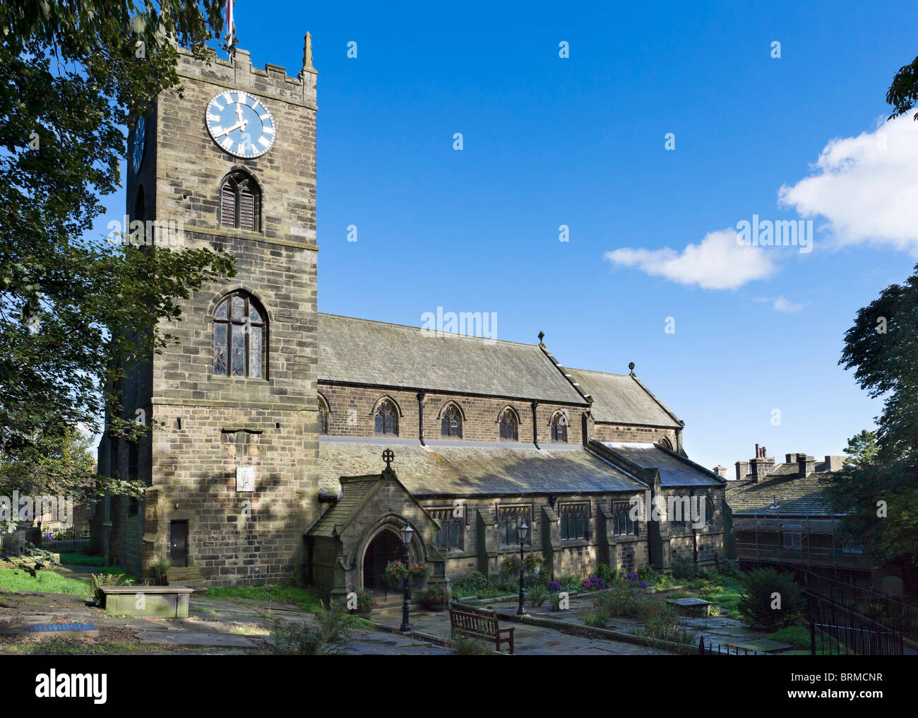Haworth chiesa parrocchiale e il sagrato, Haworth, West Yorkshire, Inghilterra, Regno Unito Foto Stock