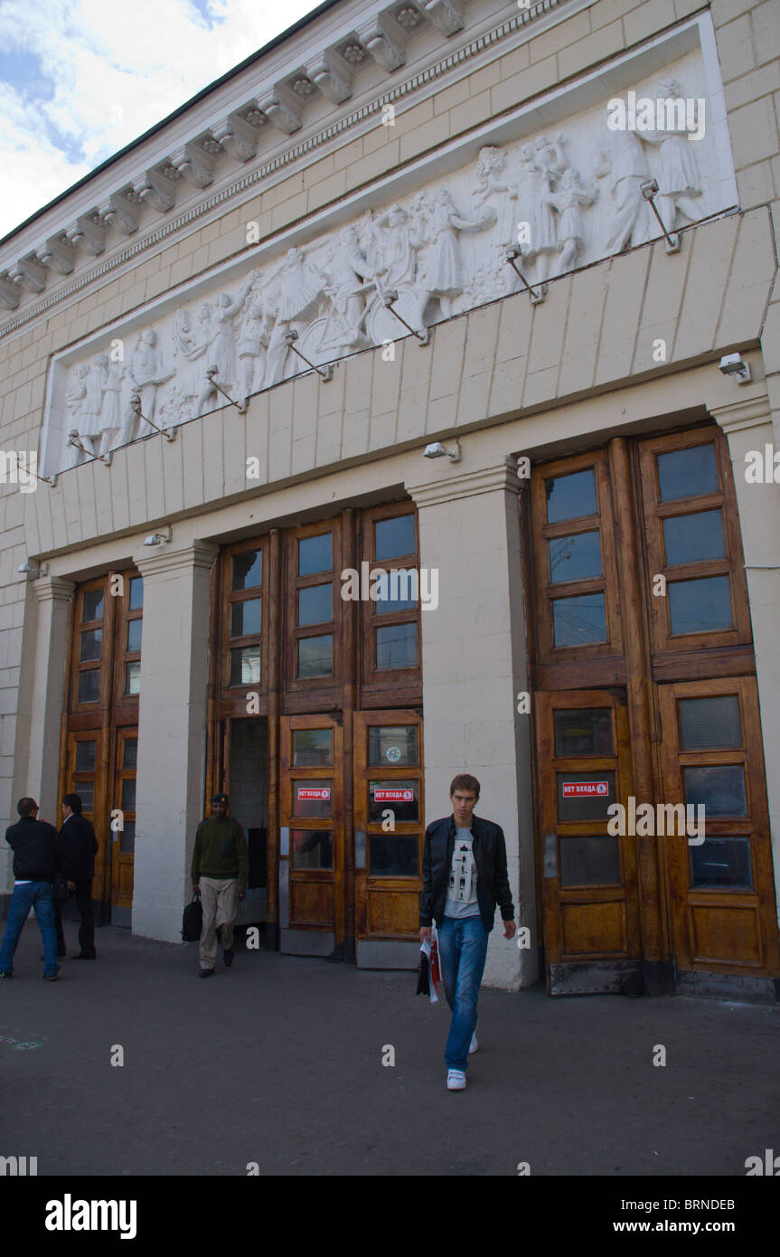 Park Kultury stazione della metropolitana esterno Mosca Russia Europa Foto Stock