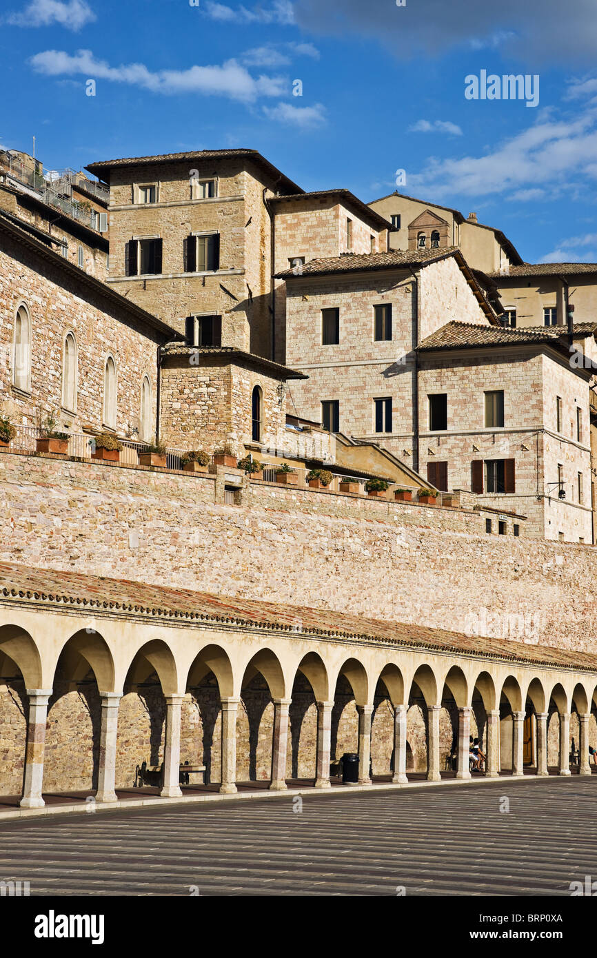 La città vecchia della città di Assisi, Umbria, Italia Foto Stock