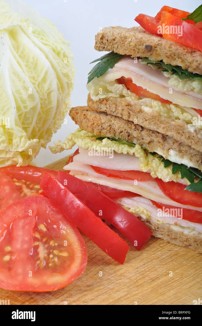 Dieta dolce delizioso sandwich con verdure e prosciutto Foto Stock