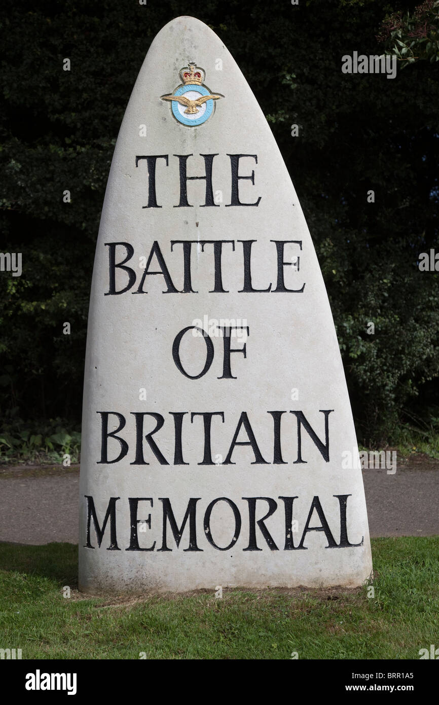 La Battaglia di Bretagna Memorial firmare all'entrata Capel-le-Ferne Dover England Regno Unito Foto Stock