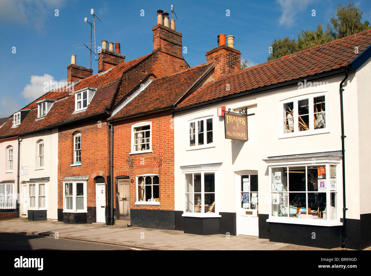 Negozio di arte vecchie case New Street, Woodbridge, Suffolk, Inghilterra Foto Stock