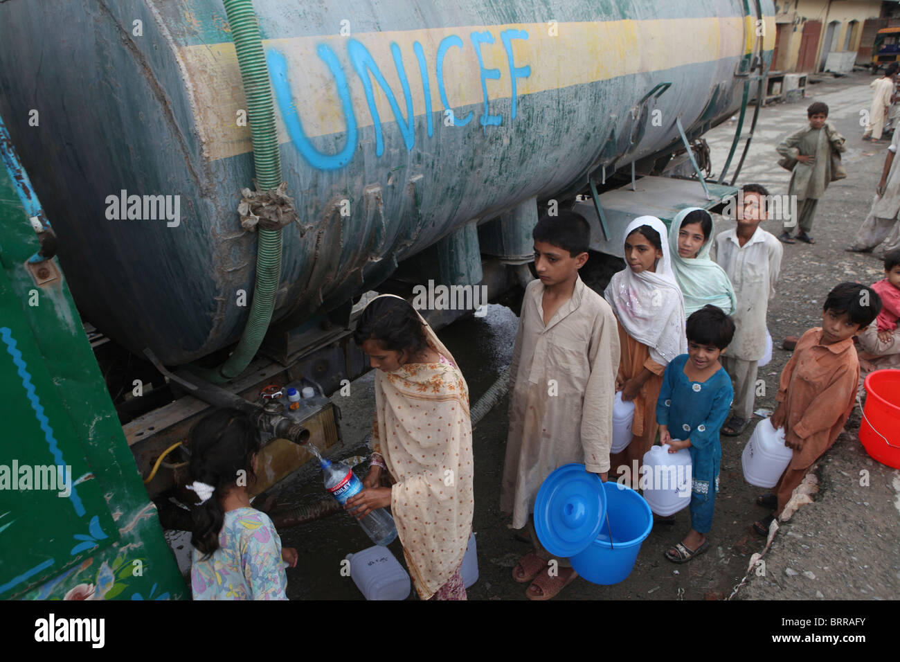 Vittime delle gravi inondazioni in Pakistan (2010) Foto Stock