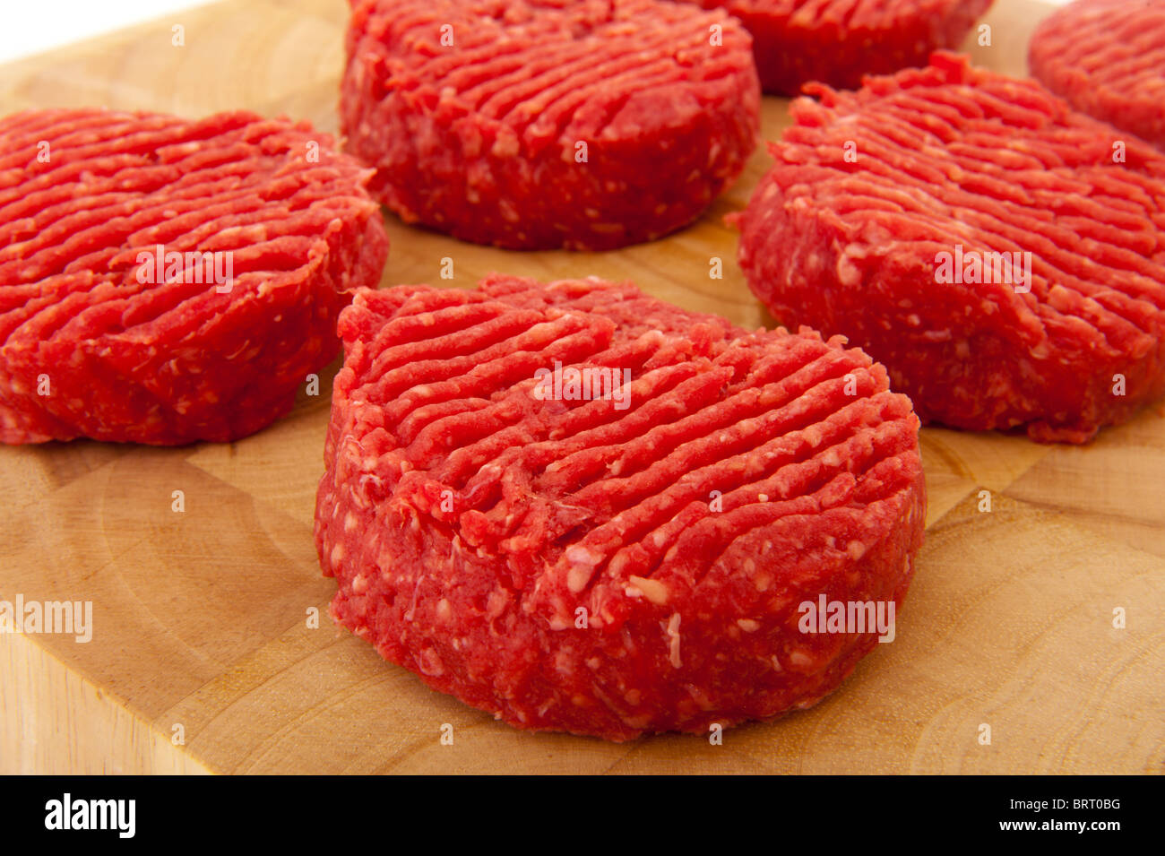 Materie tartara di carne in legno in legno Foto Stock