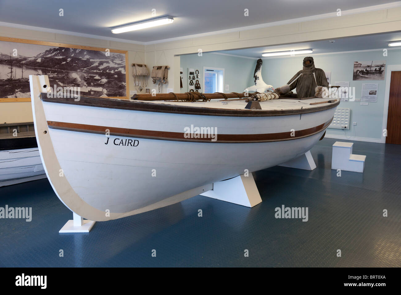 Copia di replica del James Caird, il 23 piedi peschereccio che Shackleton e il suo equipaggio salpò da Elephant Island a Isola Georgia del Sud Foto Stock