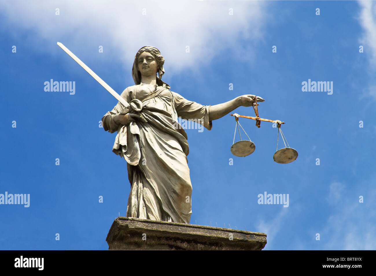 Statua di Lady giustizia presso il Castello di Dublino a Dublino, Irlanda Foto Stock