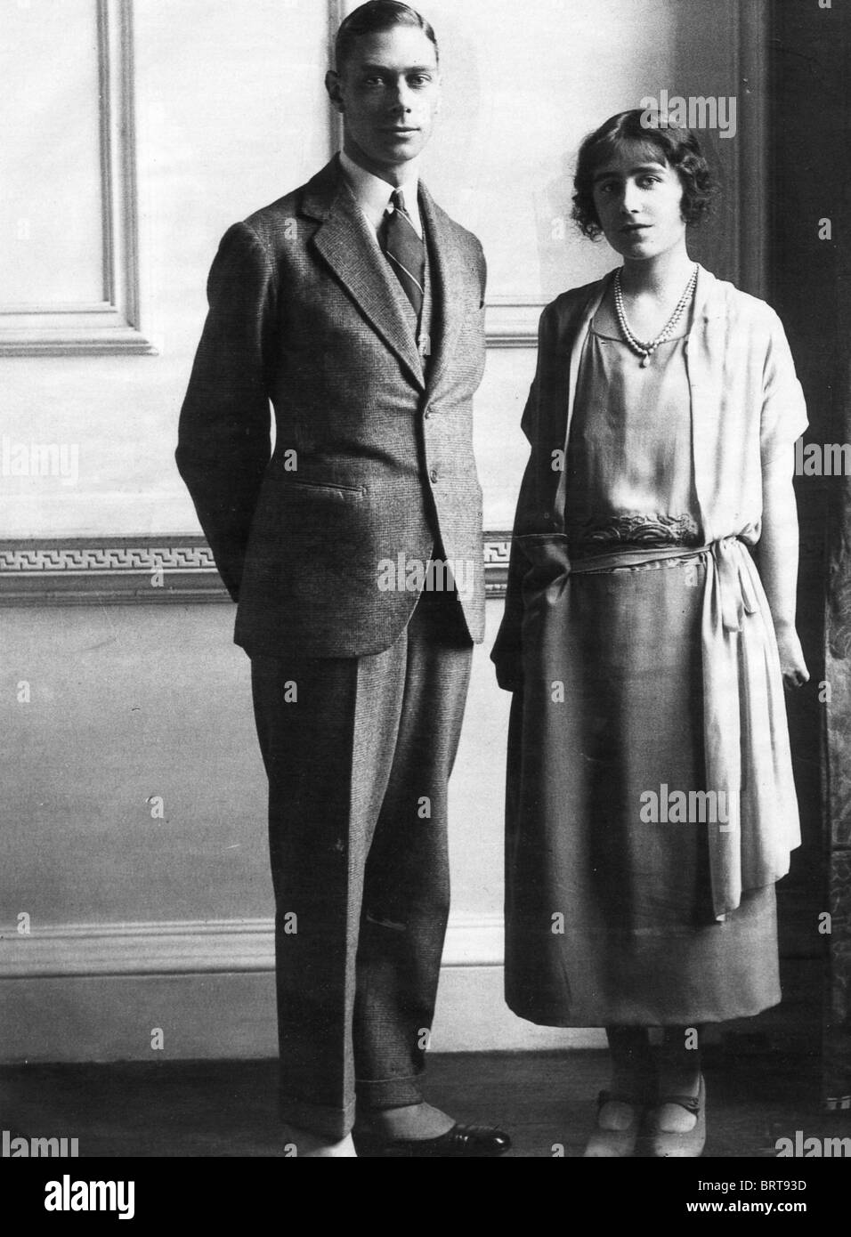 GERGE VI e Elizabeth Bowes-Lyon posa per il loro impegno in foto 1922 Foto Stock