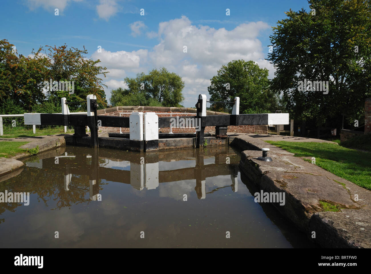 Weston serratura il Trent e Mersey Canal, Derbyshire, in Inghilterra. Foto Stock