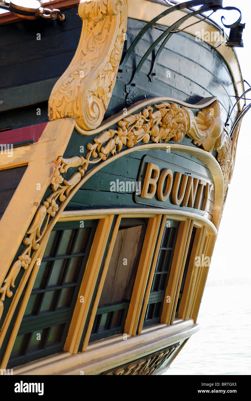 Una vista della poppa della nave HMS Bounty al Toronto Tall Ship Festival nel 2010. La nave affondò tragicamente durante l'uragano Sandy nel 2012 Foto Stock