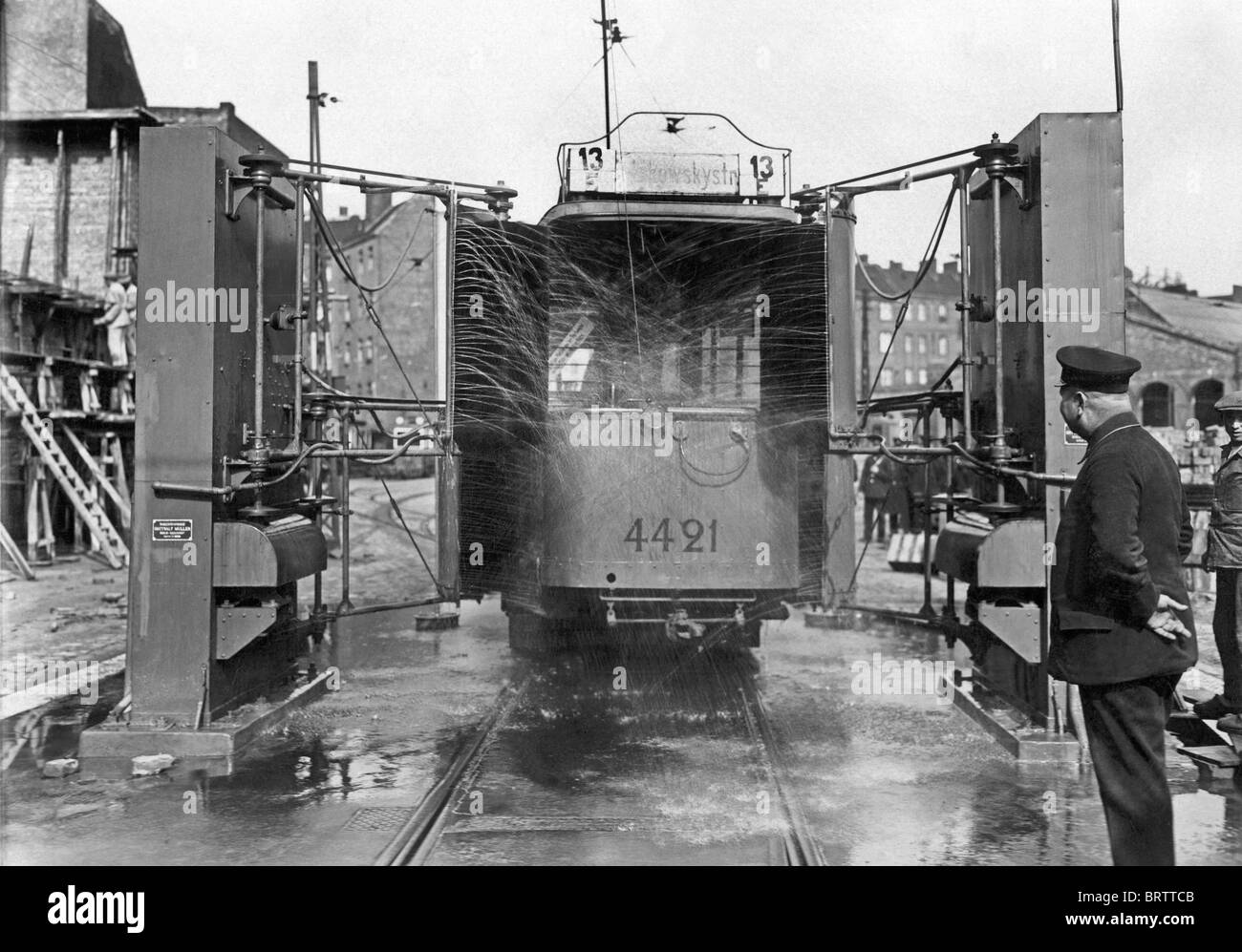 Impianto per il lavaggio di tram, immagine storica, 1925, Berlino, Germania, Europa Foto Stock