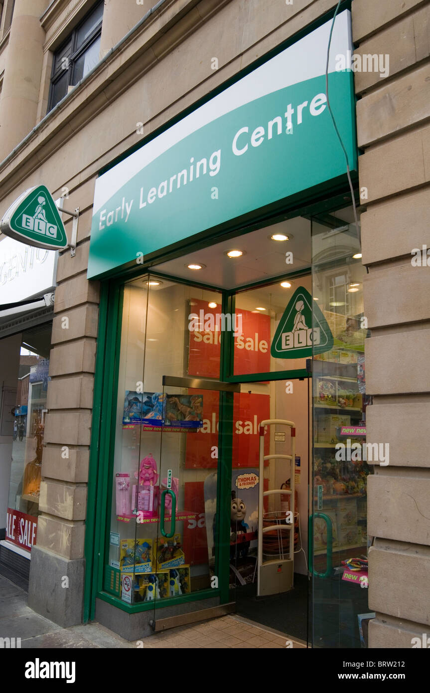 Early Learning Centre Centre giocattoli educativi toy baby bambini educazione elc shop negozi ramo di catena rami high street highstre Foto Stock