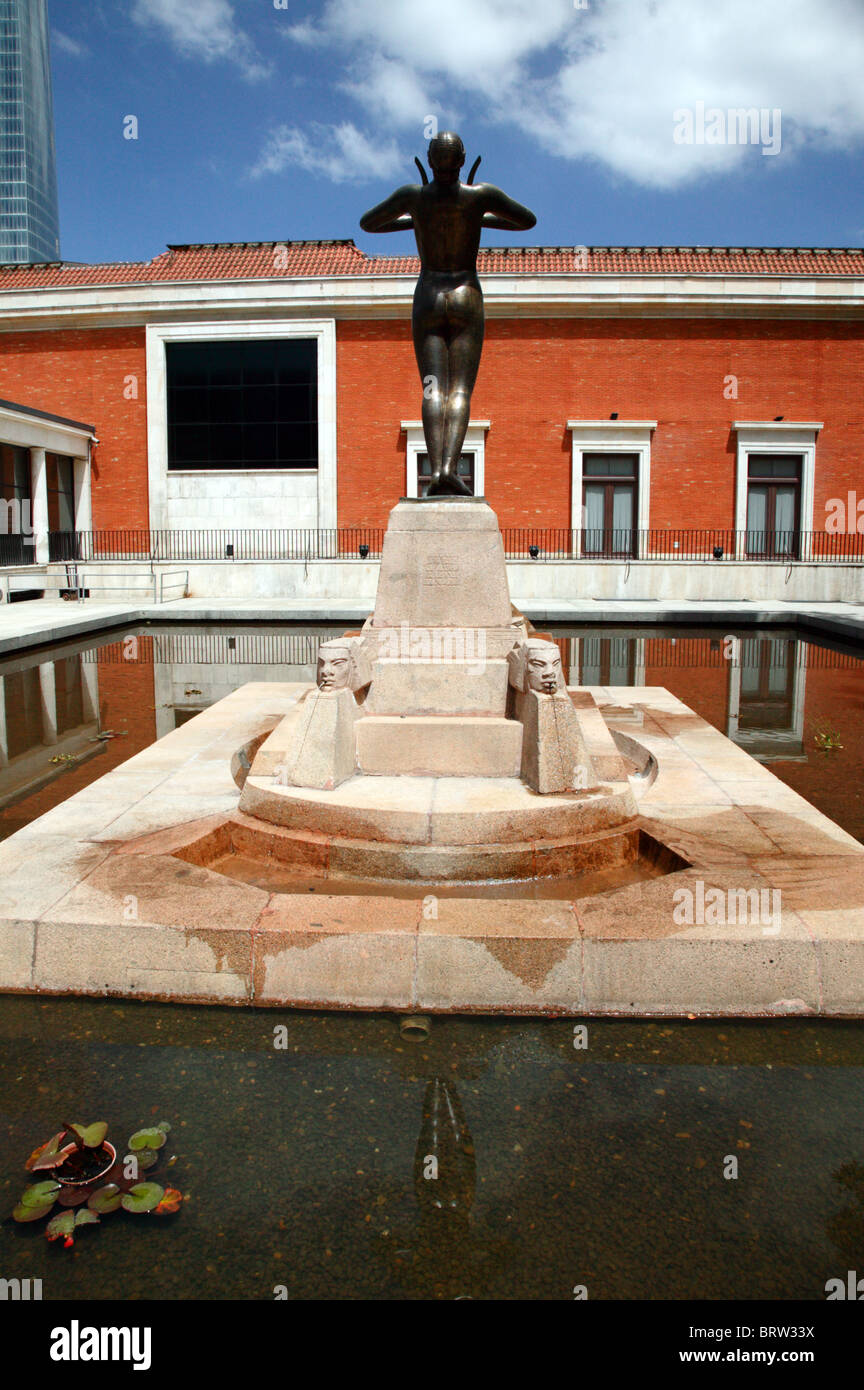 Statua vicino all'ingresso del Museo de Bellas Artes, Bilbao, Spagna Foto Stock