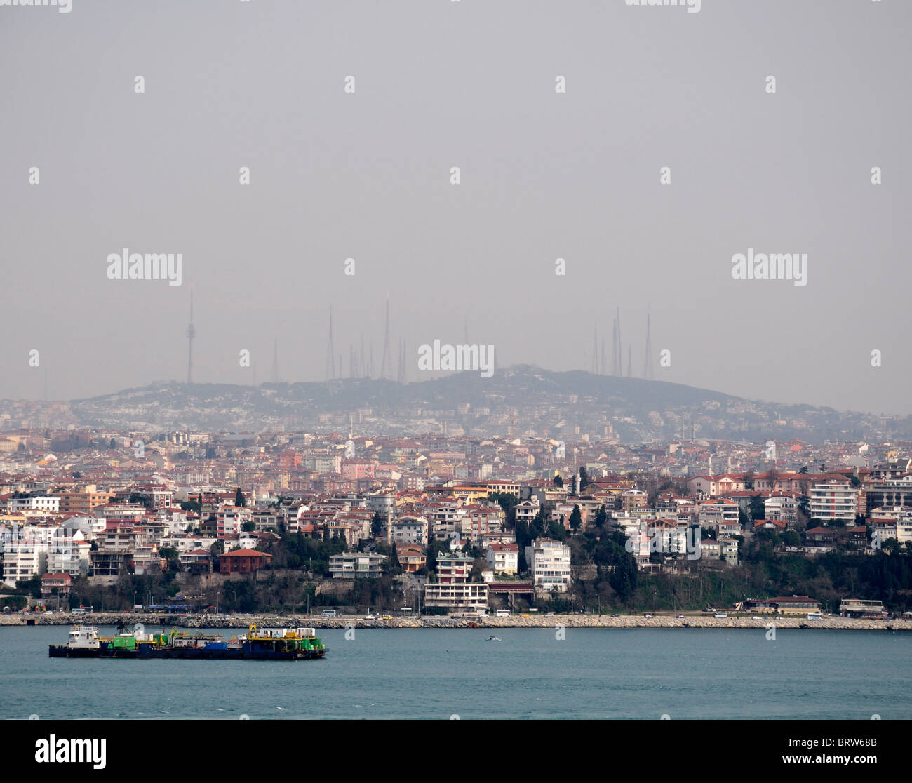 Vista del Bosforo Bosforo istanbul stretto dal Palazzo Topkapı sultano ottomano residence Istanbul TURCHIA Foto Stock