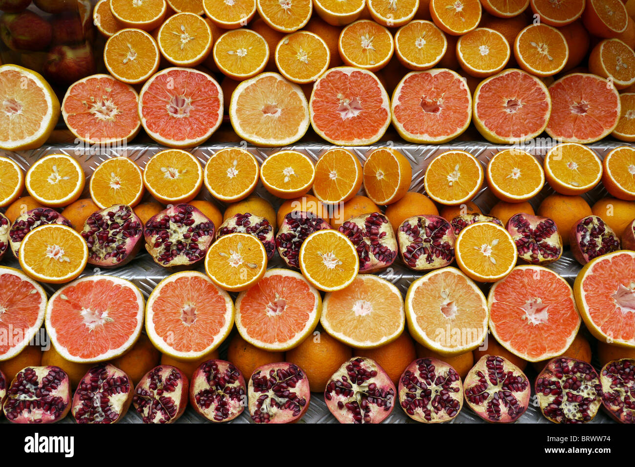 La Turchia il Bazar delle Spezie di Istanbul. Arance. foto di Sean Sprague Foto Stock