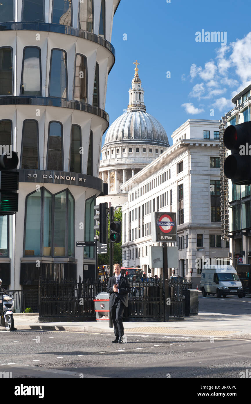 City of London Regno Unito Cannon Street Credit Lyonnais edificio Foto Stock