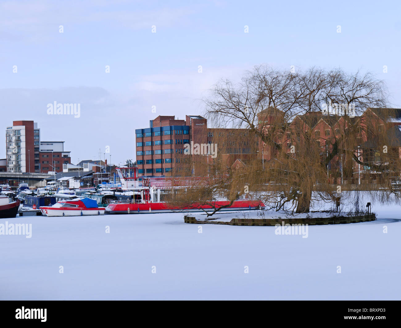 Brayford Pool e Lincoln University in inverno, Lincoln, Regno Unito, Gen 2010 Foto Stock