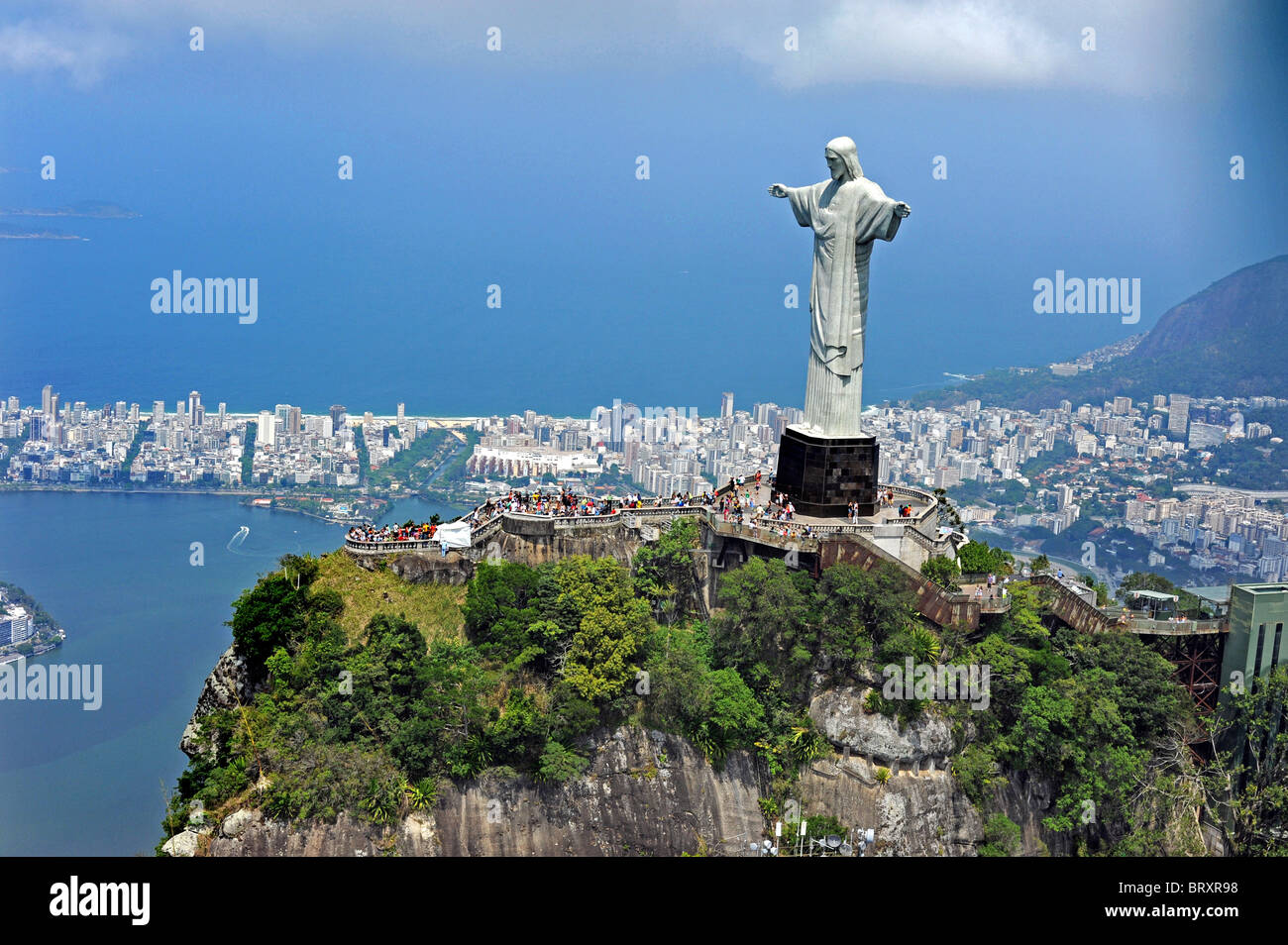 Cristo Redentore statua sul monte Corcovado a Rio de Janeiro in Brasile Foto Stock