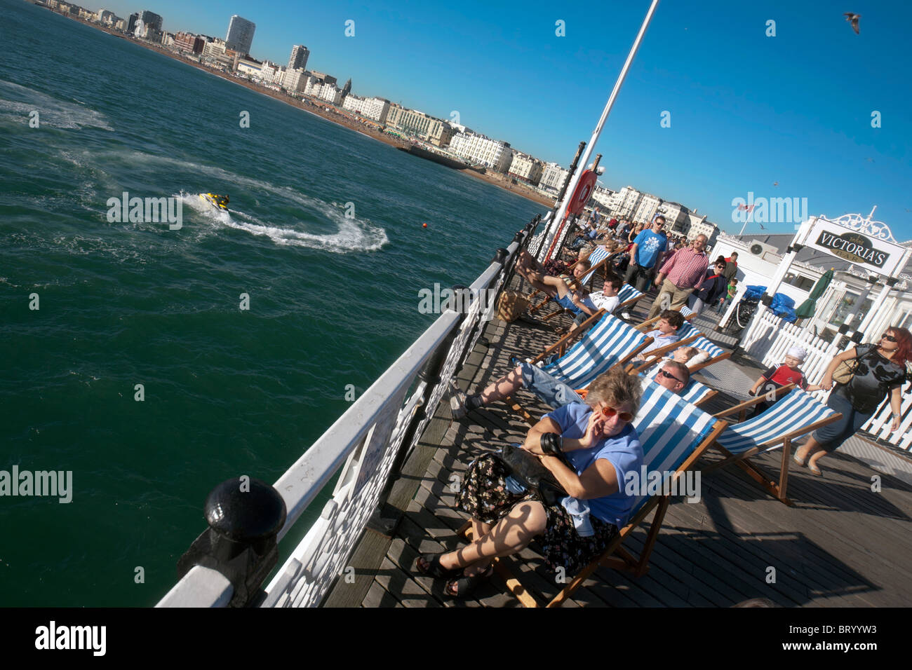 Al molo di Brighton in Inghilterra Foto Stock